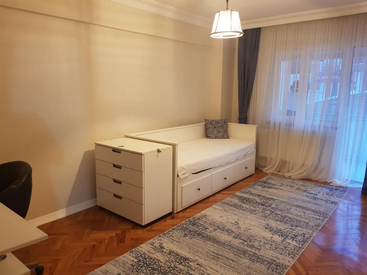 5 Minutes To Subway Apartment Istanbul Exterior photo