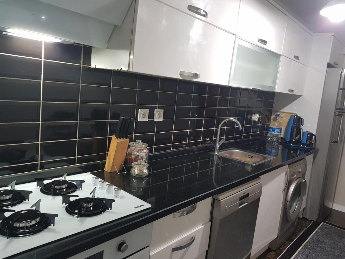 5 Minutes To Subway Apartment Istanbul Exterior photo