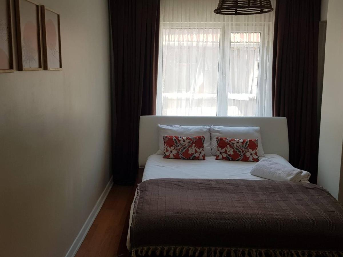 5 Minutes To Subway Apartment Istanbul Exterior photo